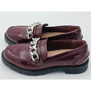Shoedazzle Loafer Shoe Sz‎ 5.5 Plum with Metal Tone Chain Detail Fashion Trendy